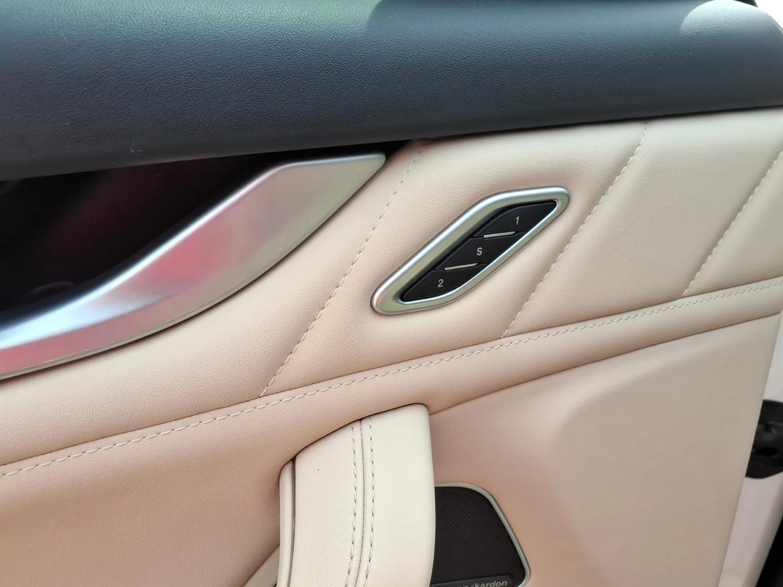 Used 2022 Bianco Maserati GT image 25