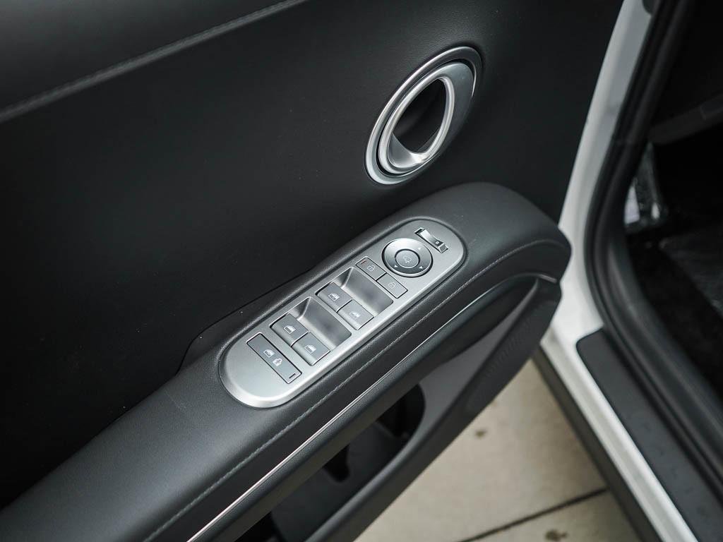 New 2026 Creamy White Pearl Hyundai SEL Premium 8P AWD image 46