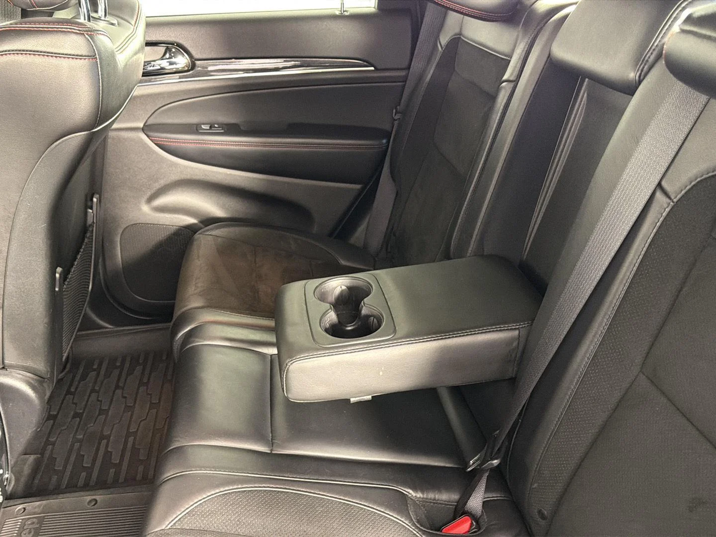 Used 2019 Bright White Clearcoat Jeep Trailhawk image 23