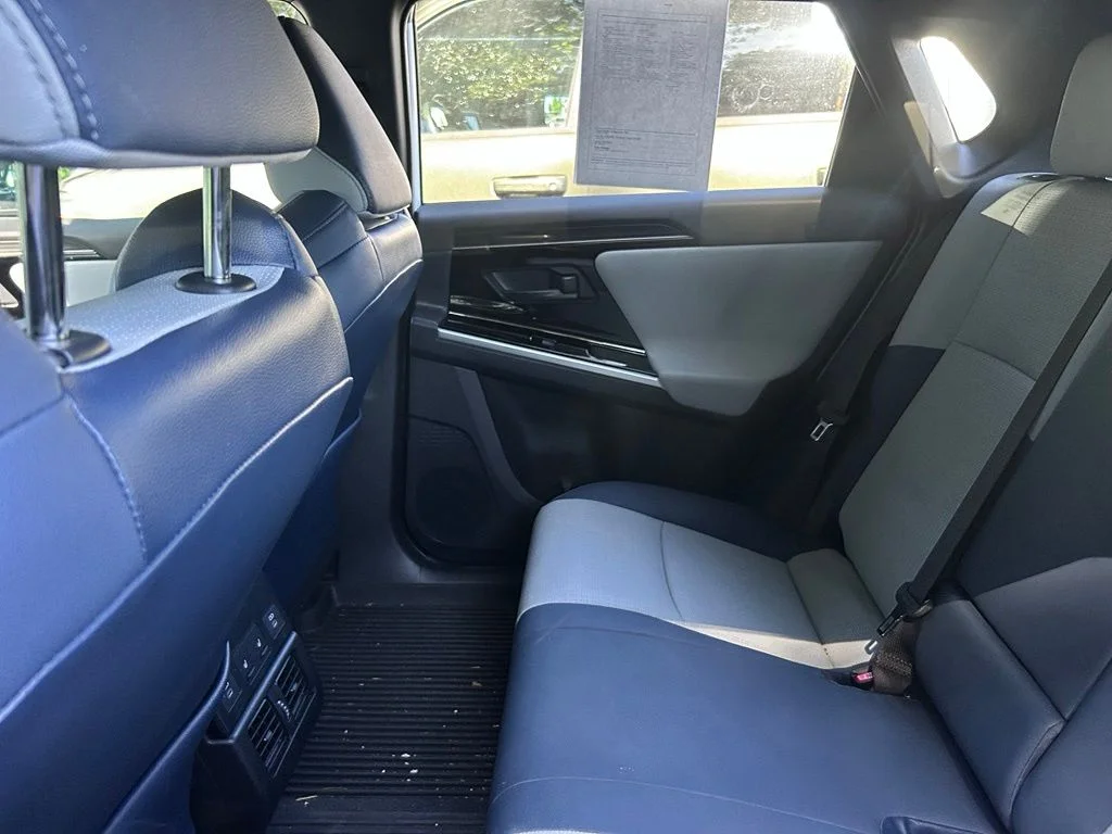Used 2025 White Subaru Limited image 4