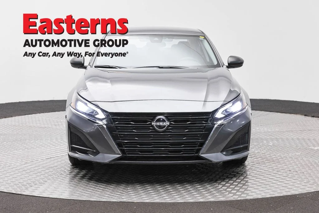 Used 2025 Gray Nissan 2.5 SV image 2