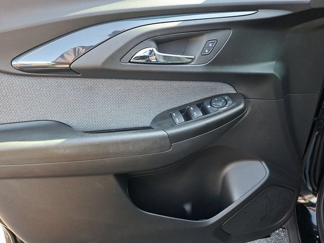 Used 2023 MOSAIC BLACK METALLIC Chevrolet LT image 13