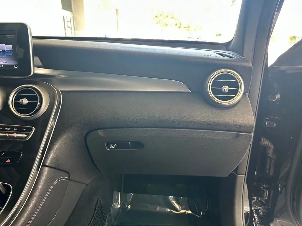 Used 2018 Black Mercedes-Benz GLC 300 image 22