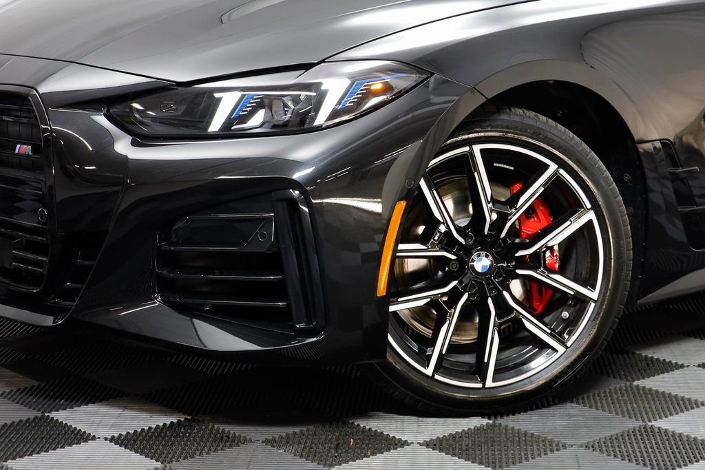 New 2026 Black Sapphire Metallic BMW M440i xDrive image 3