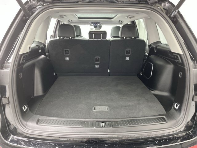 Used 2023 Diamond Black Crystal Pearlcoat Jeep 4X4 image 31