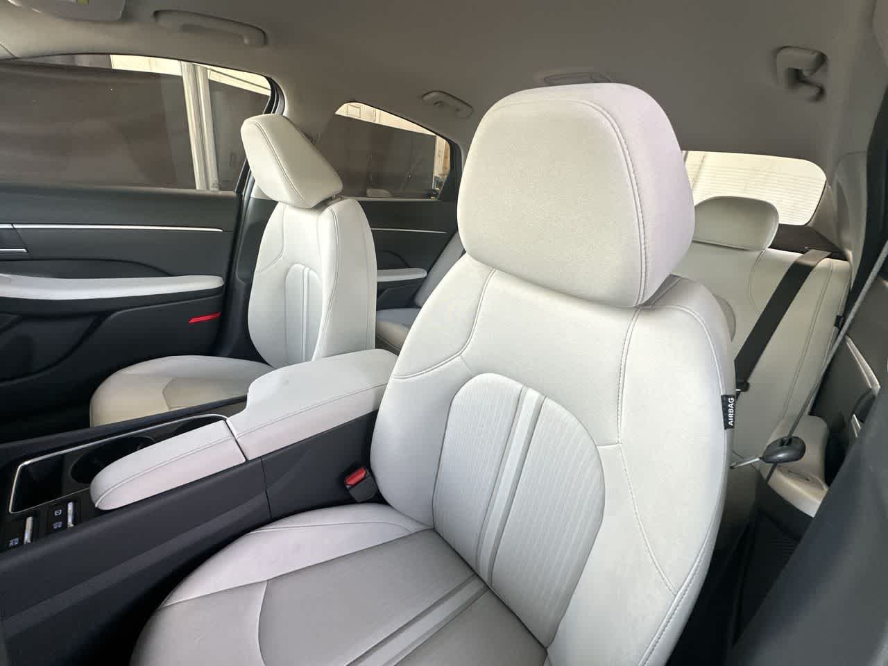 2025 Hyundai Sonata Hybrid SEL - Photo 14