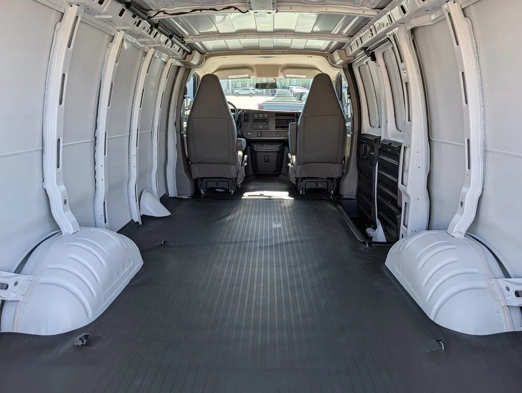 2026 Chevrolet Express Cargo Work Van - Photo 6