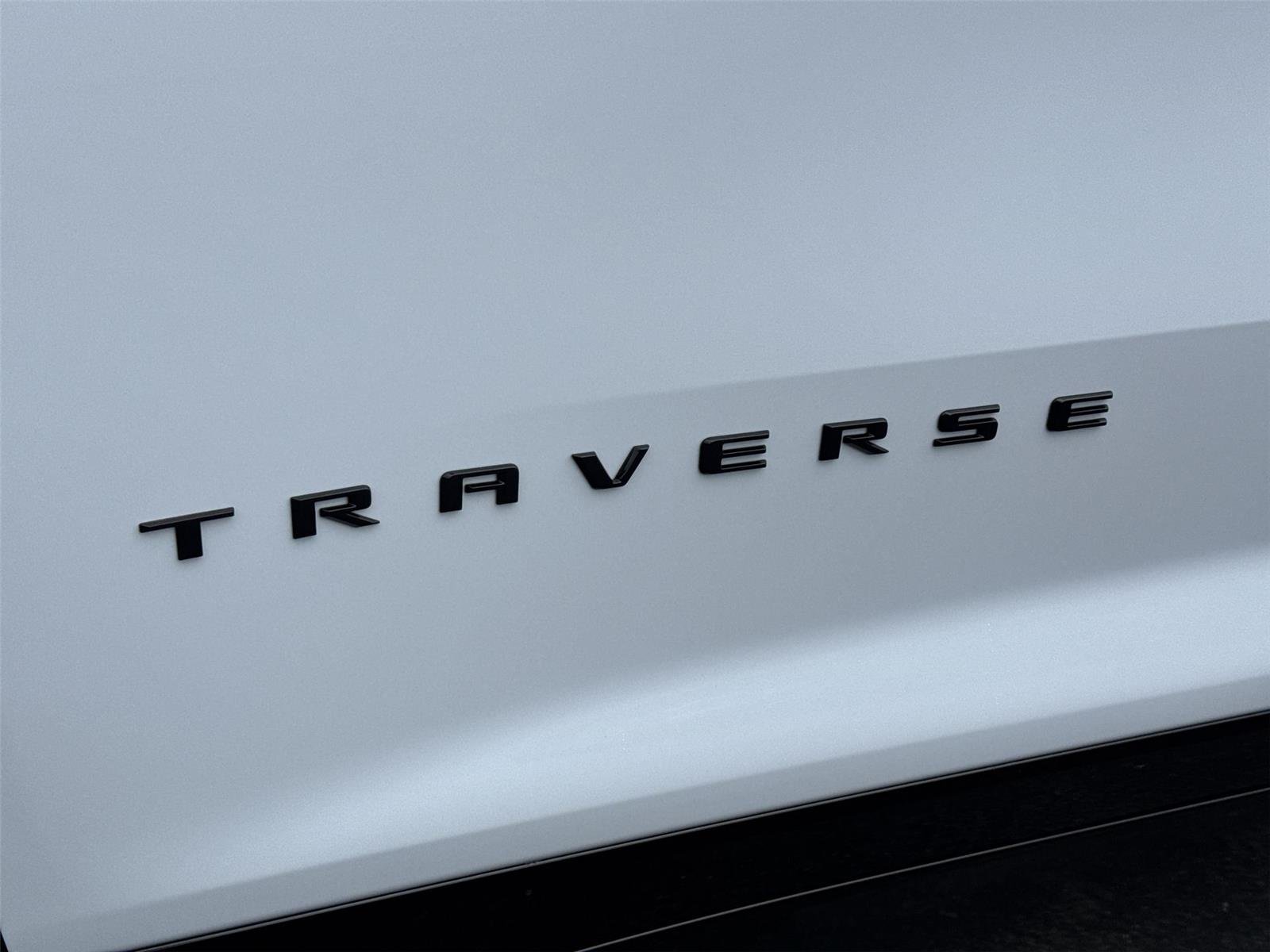 New 2026 Polar White Tricoat Chevrolet RS image 40