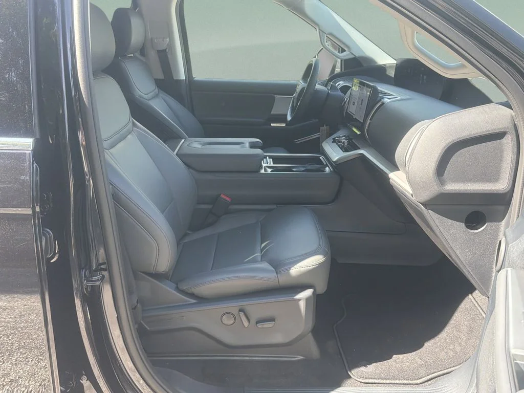 New 2026 Agate Black Metallic Ford Active image 46