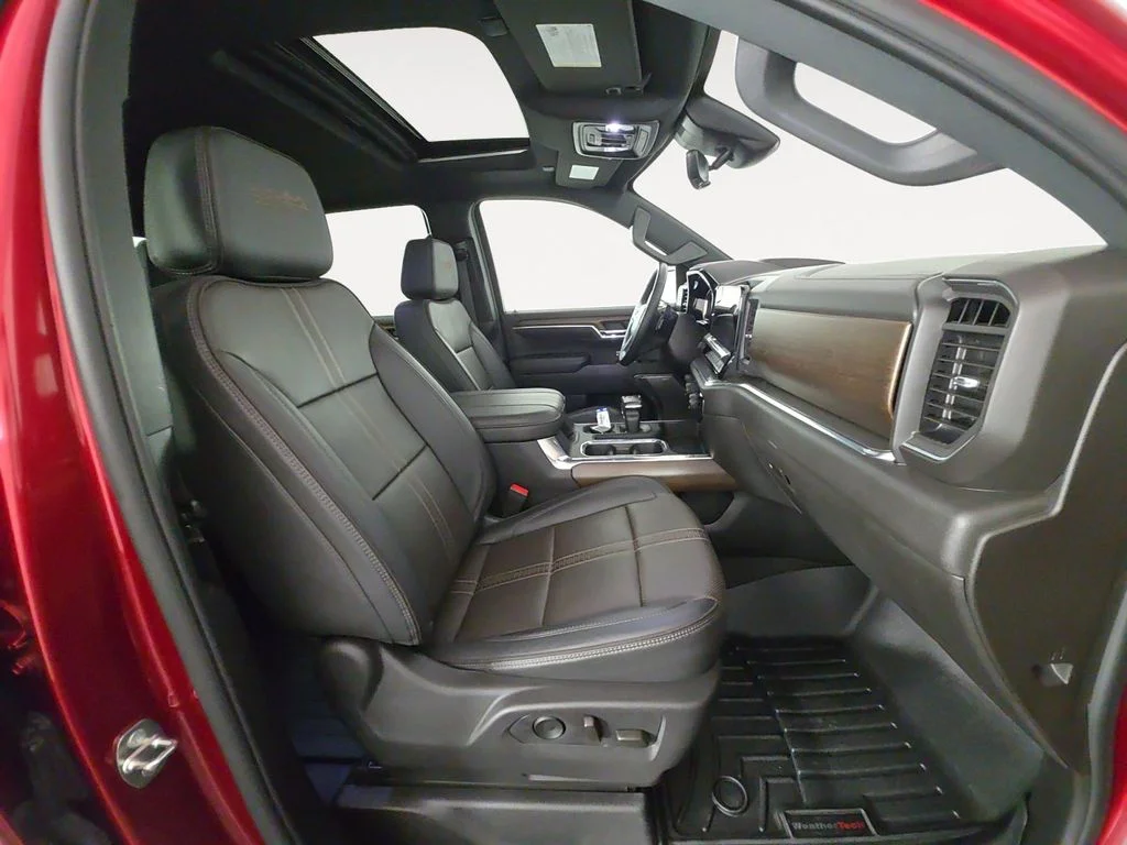 Used 2024 Red Chevrolet High Country image 16