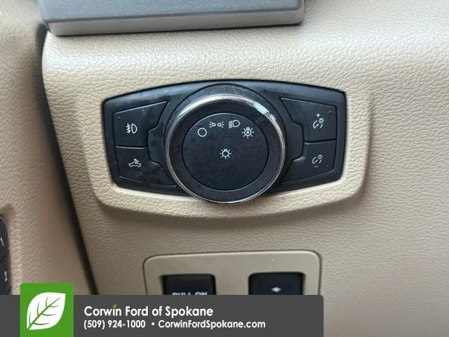 Used 2019 Oxford White Ford Lariat image 26