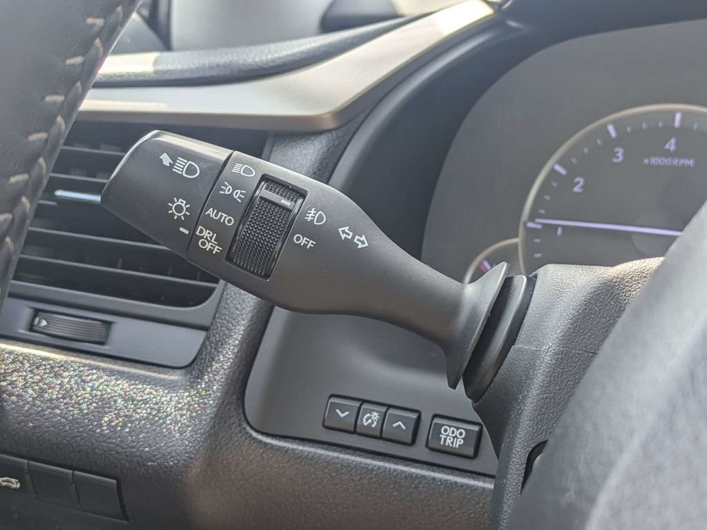 Used 2019 Black Lexus 350 image 33