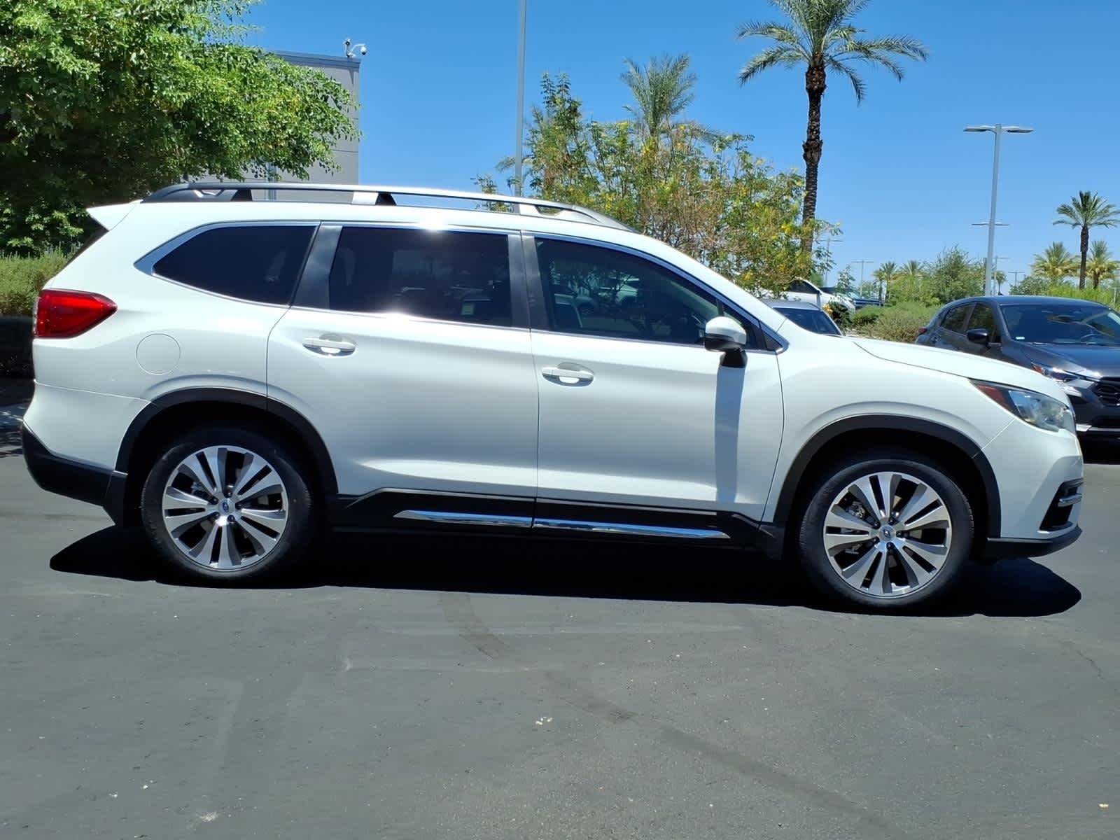 Used 2020 Crystal White Pearl Subaru Limited image 8