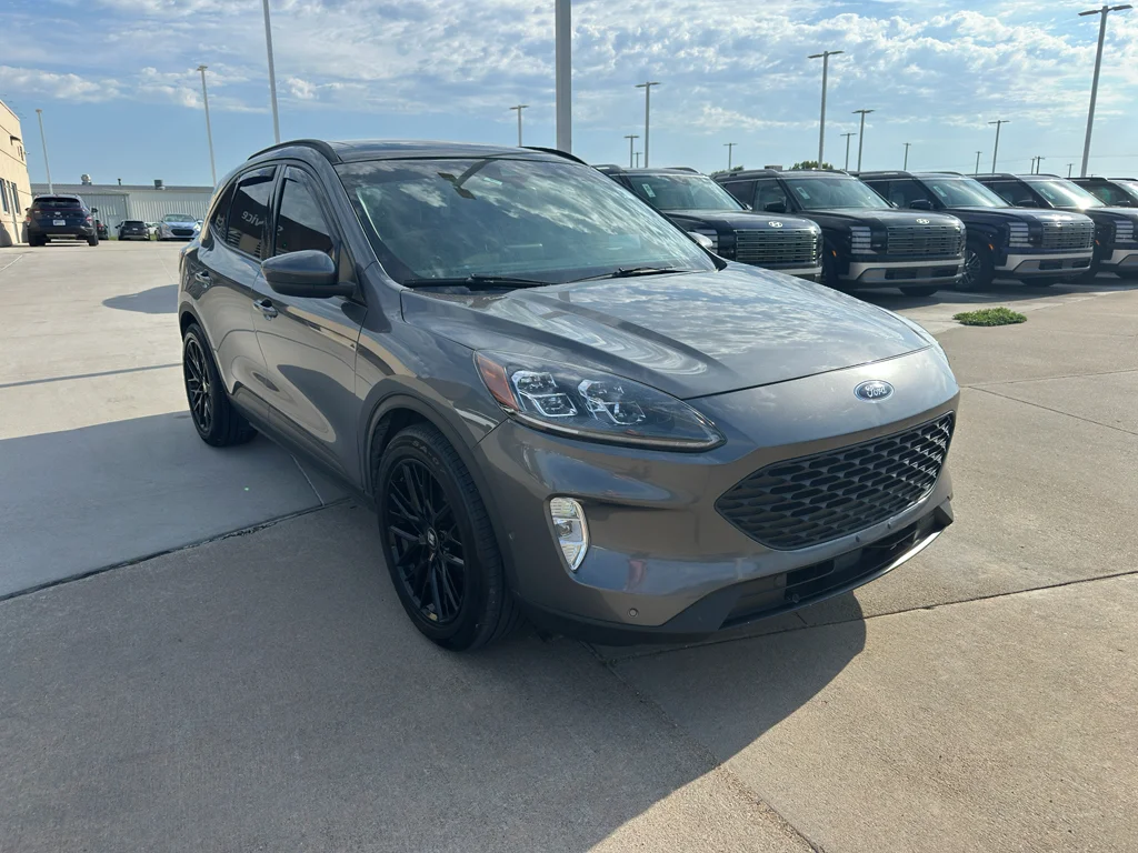 Used 2022 Carbonized Gray Metallic Ford Titanium image 8