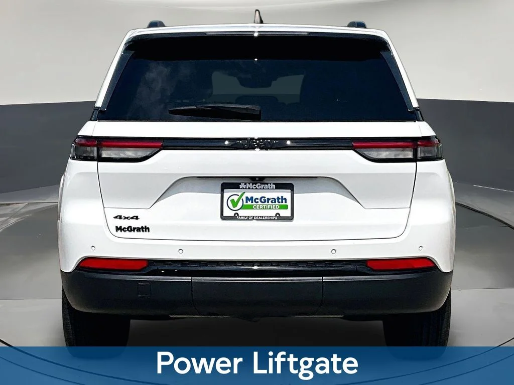 Used 2023 White Jeep Altitude X image 7