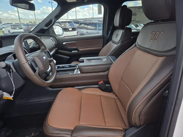 New 2027 Star White Metallic Tri-Coat Ford King Ranch® image 32