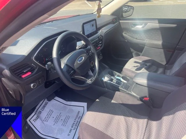 Used 2020 Red Ford SE image 7