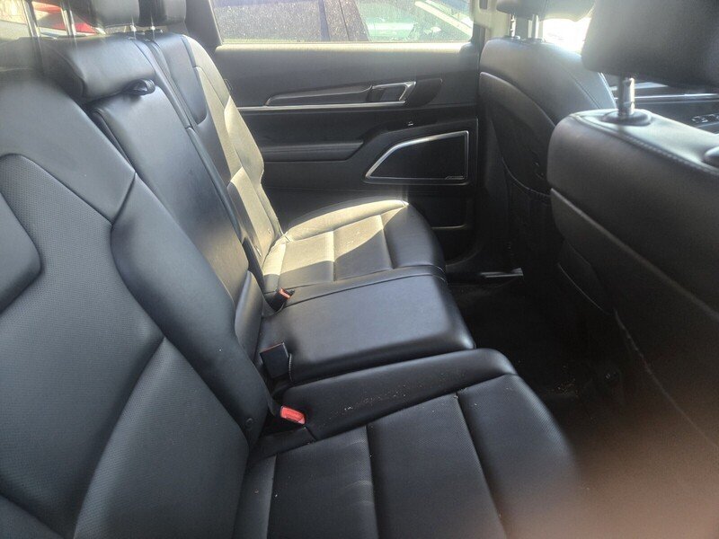 Certified Used 2024 Gray Kia LX image 5