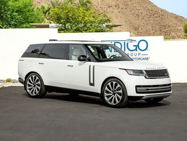 New 2026 Ostuni Pearl White LAND ROVER SE 7 Seats image 4