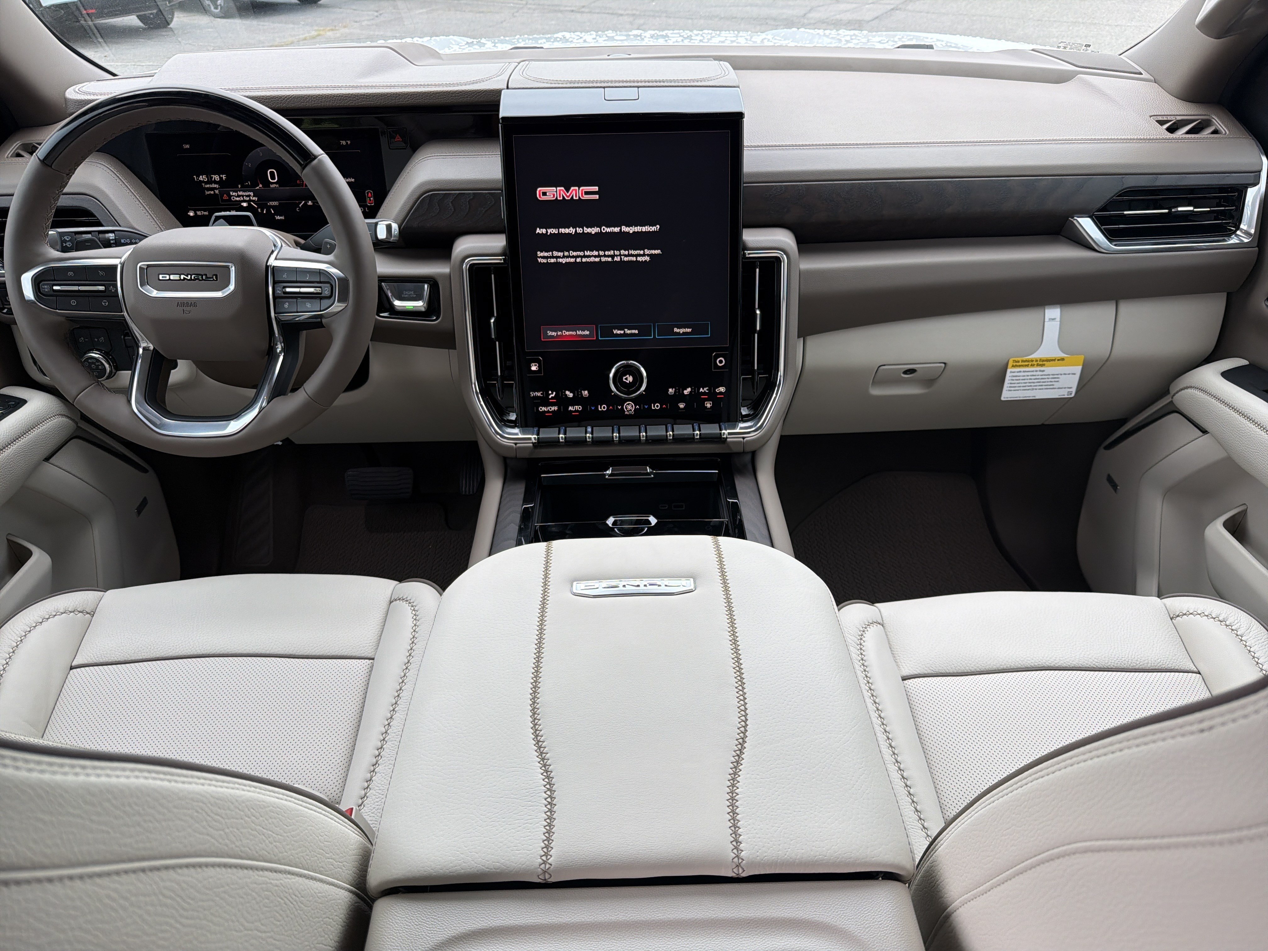 2026 GMC Yukon Denali - Photo 22