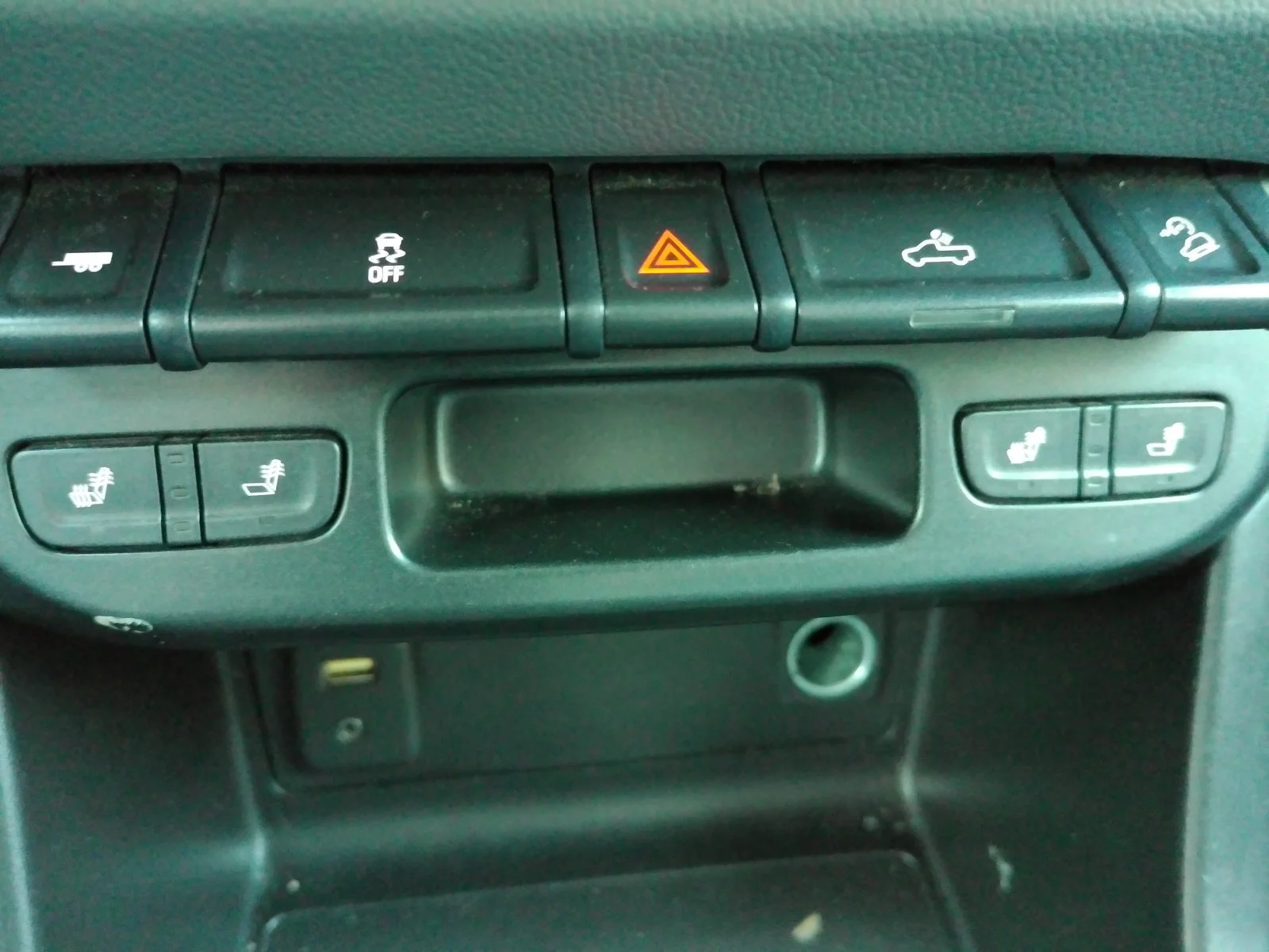 Used 2016 Black Chevrolet Z71 image 23
