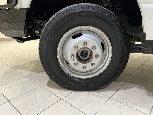 Used 2024 Oxford White Ford XL image 27