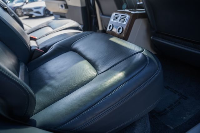 Used 2018 Byron Blue Metallic Land Rover 5.0L V8 Supercharged Autobiography image 36