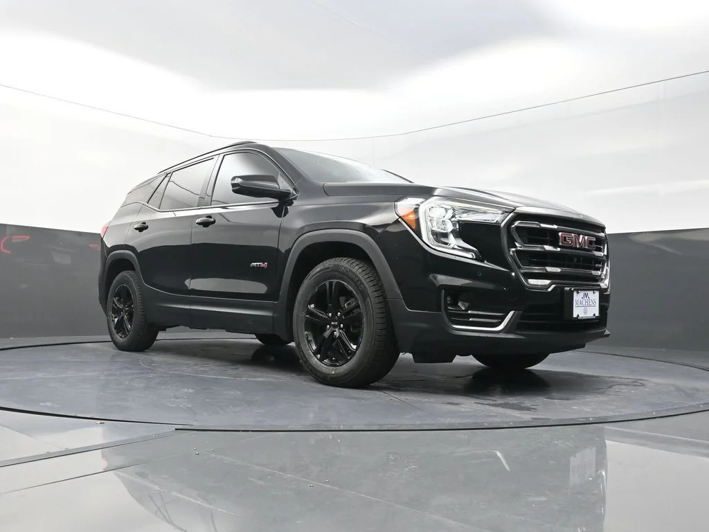 Used 2022 Black GMC AT4 image 23