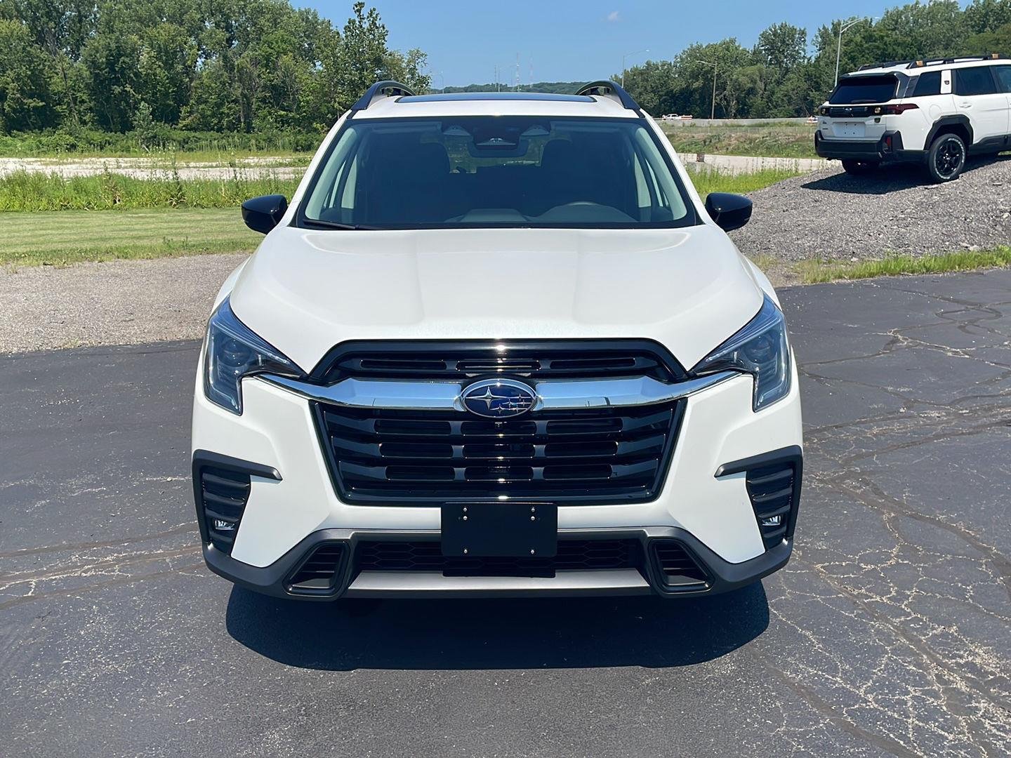 New 2026 CRYSTAL WHITE PEARL Subaru Limited 7-Passenger image 8