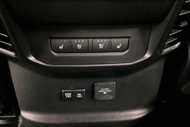 Used 2026 Wind Chill Pearl Toyota Platinum image 32