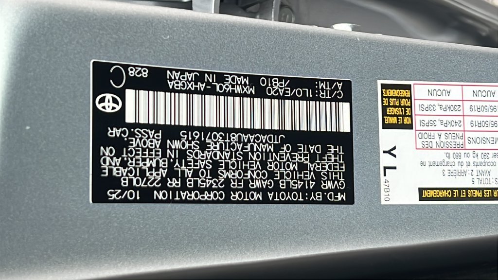 2026 Toyota Prius XLE - Photo 23