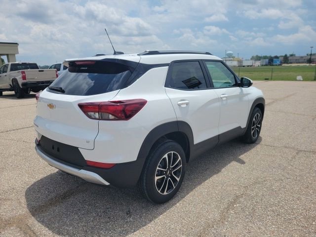 New 2026 Summit White Chevrolet LT image 21