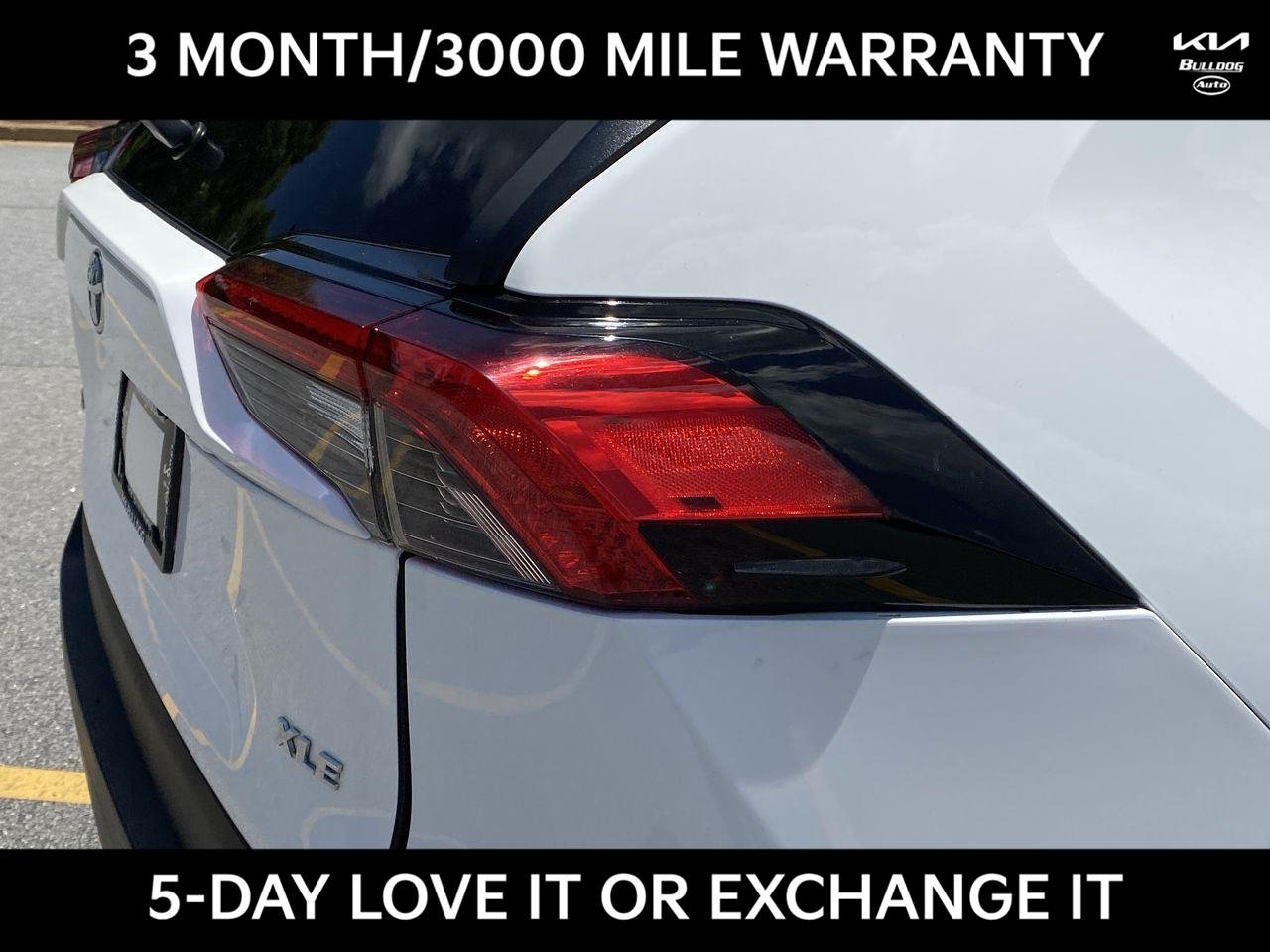 Used 2022 White Toyota XLE image 11