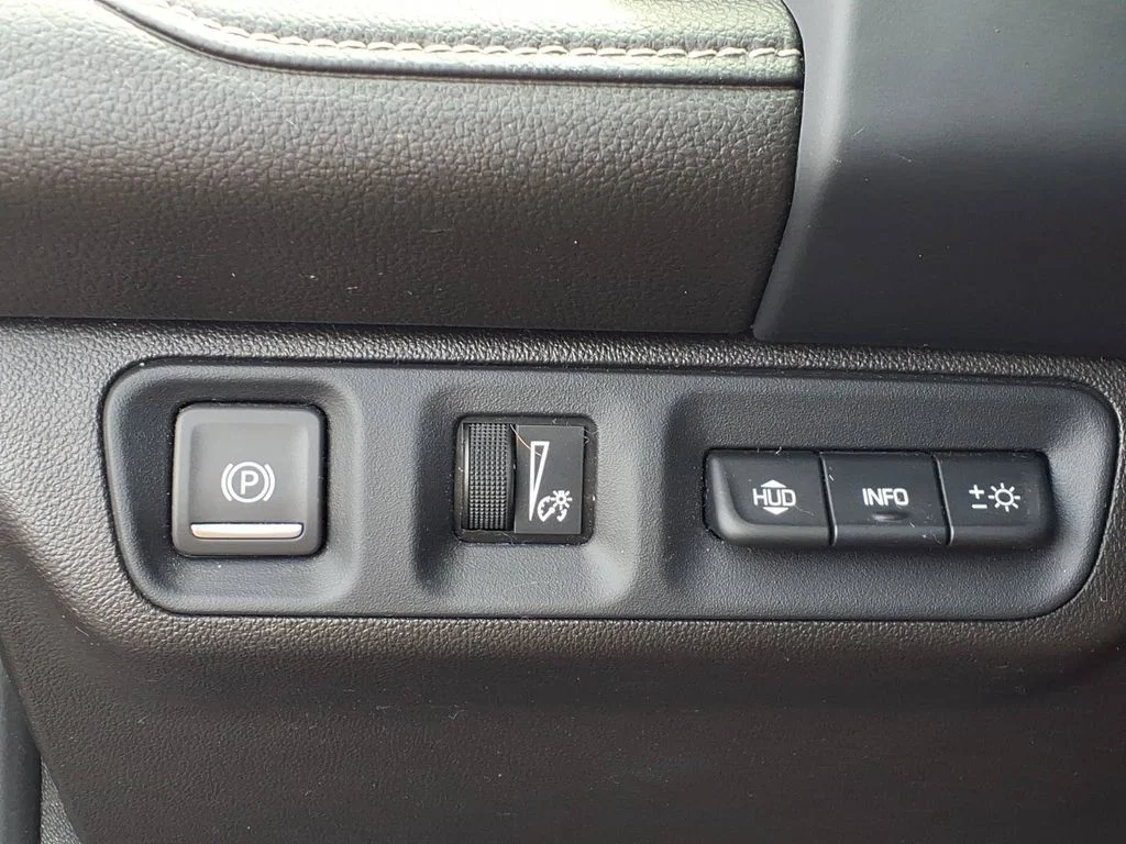 Used 2023 Black GMC Denali image 27