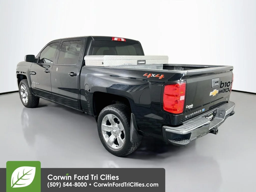 Used 2018 Black Chevrolet LT image 11