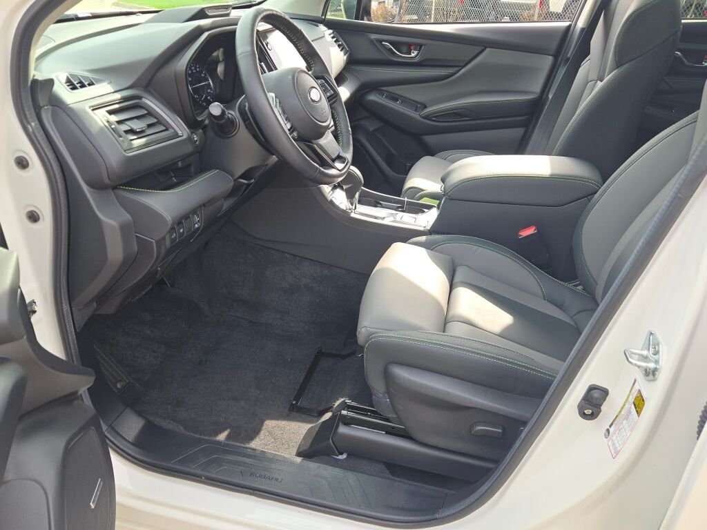 Used 2024 White Subaru Onyx Edition image 23