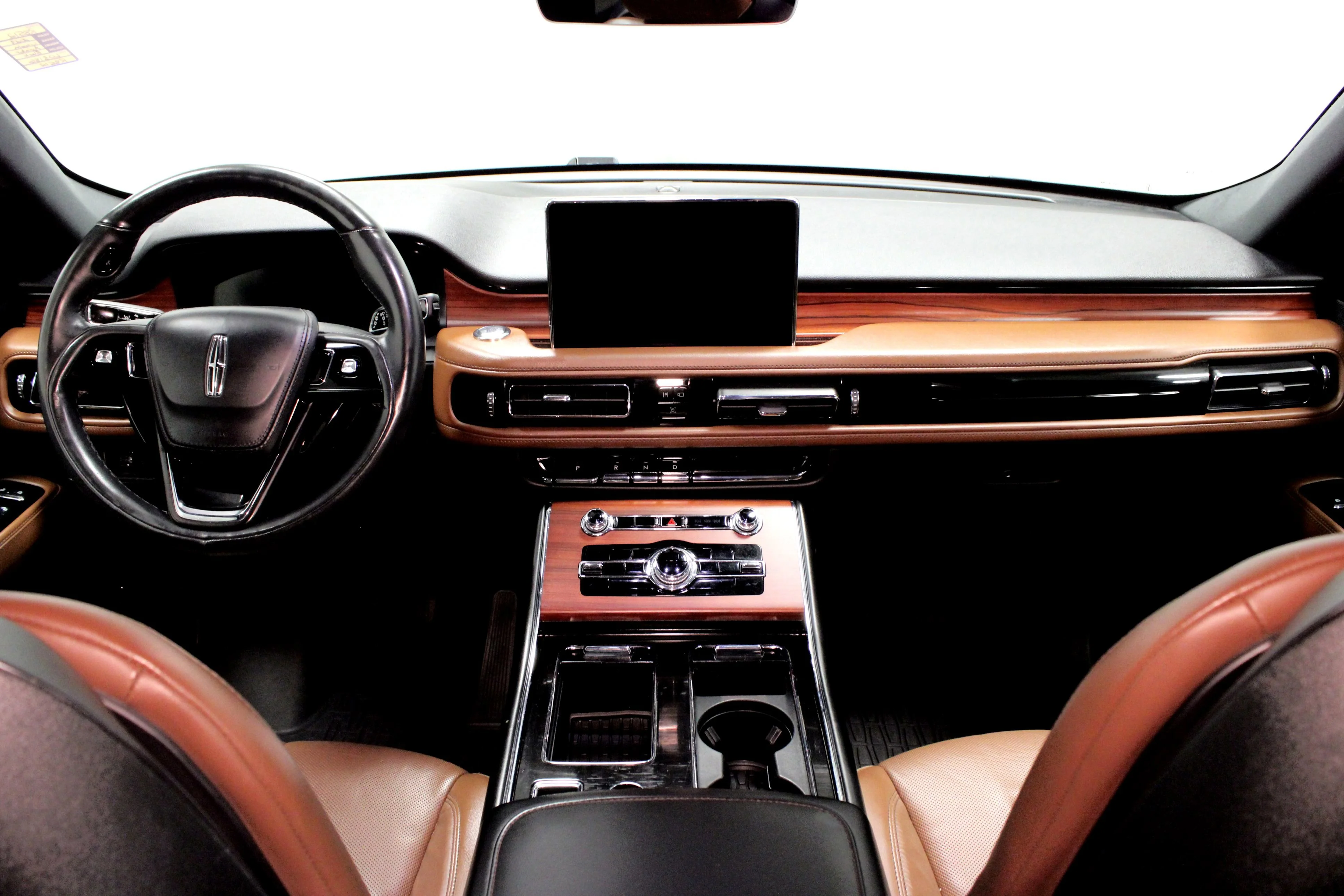 Used 2023 Black Metallic Lincoln Grand Touring image 21