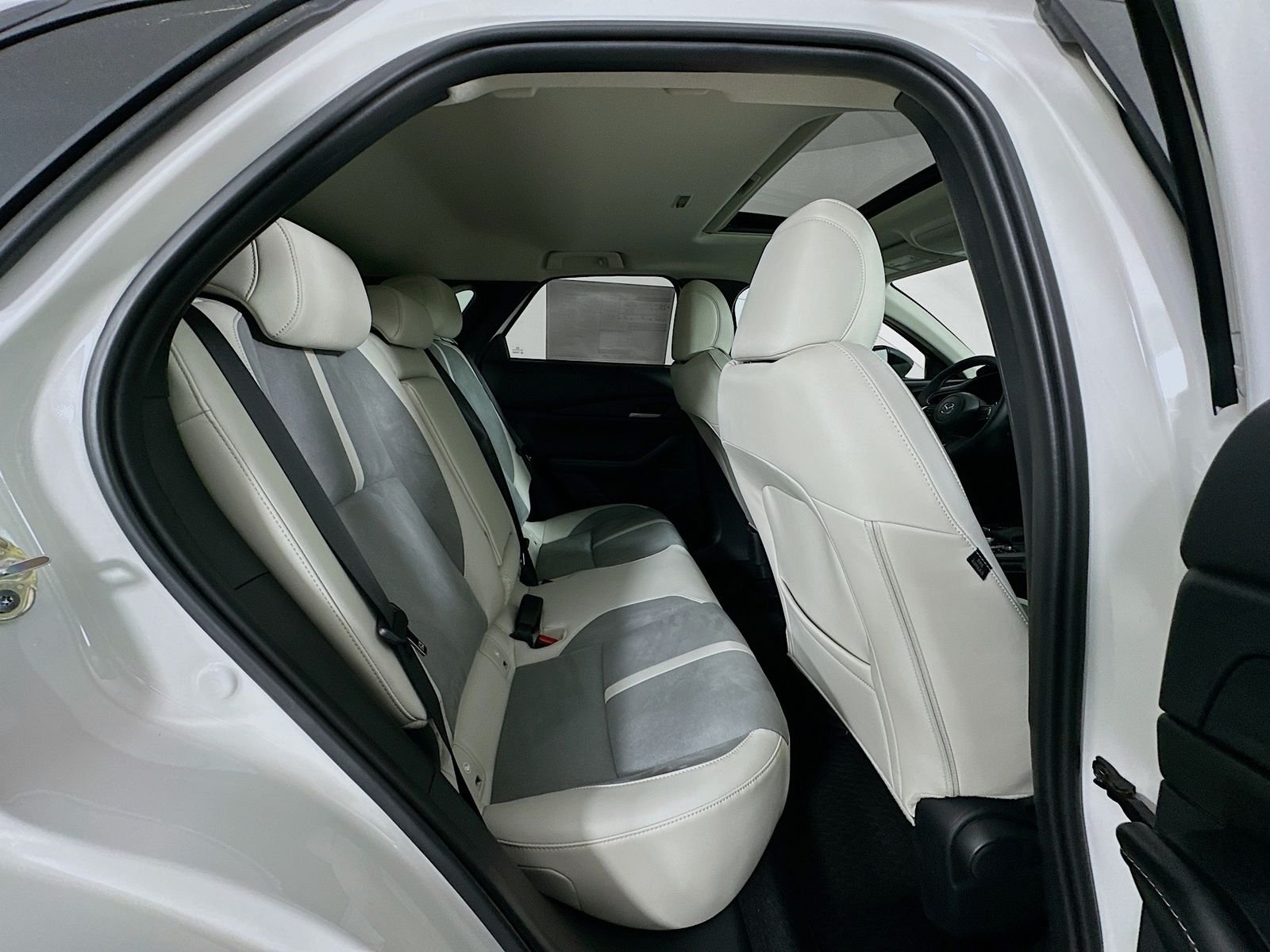 New 2026 Snowflake White Pearl Mazda 2.5 Turbo Aire Edition AWD image 29