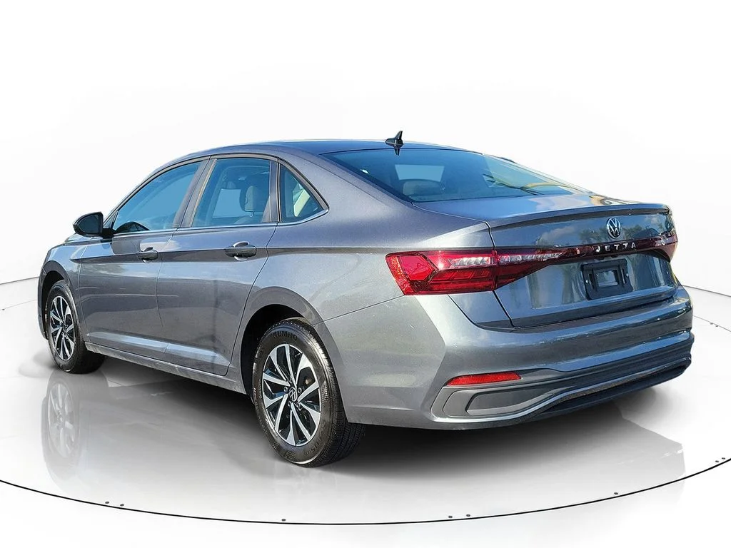 Used 2025 Gray Volkswagen 1.5T S image 3