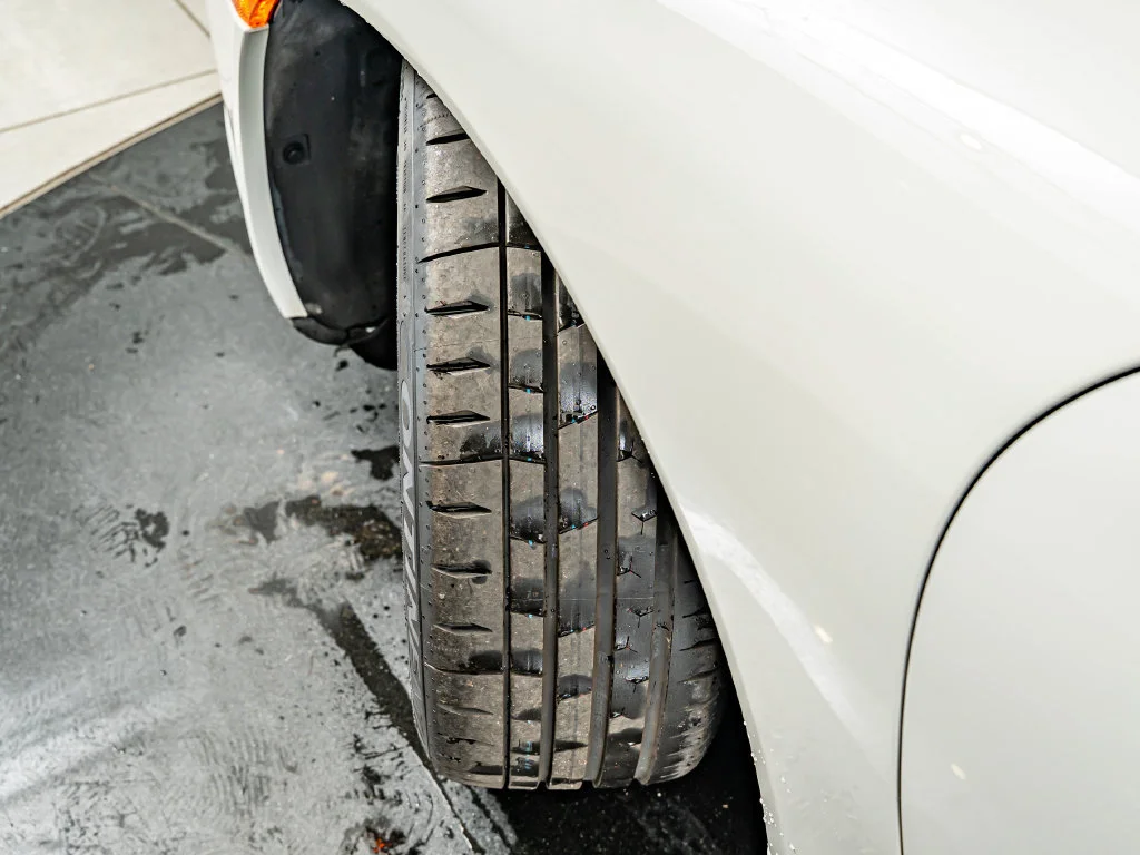 Used 2003 Carrara White Porsche Carrera image 48
