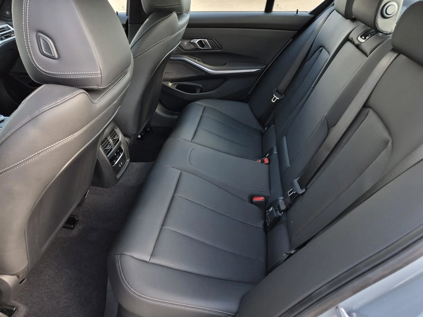New 2026 Brooklyn Grey Metallic BMW 330i image 16