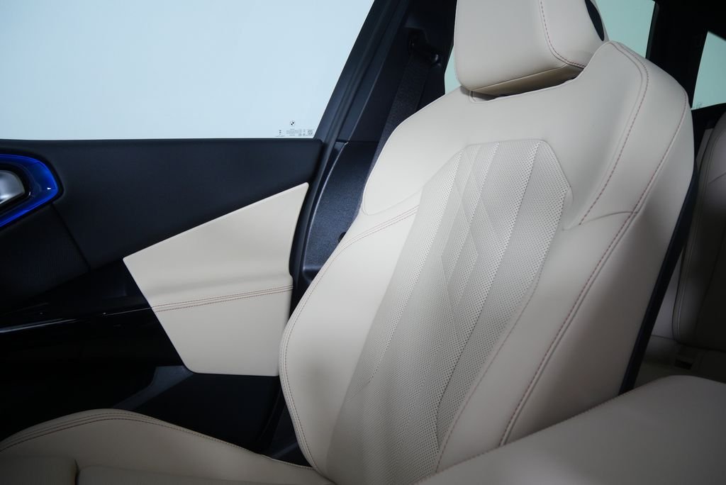 New 2026 Gray Metallic BMW 30 xDrive image 21
