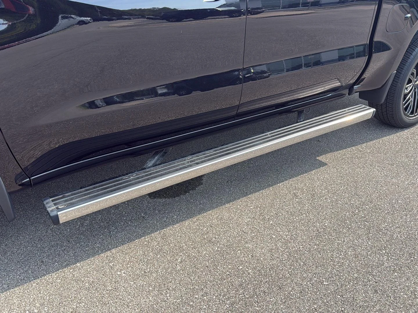 Used 2022 Black Chevrolet High Country image 31