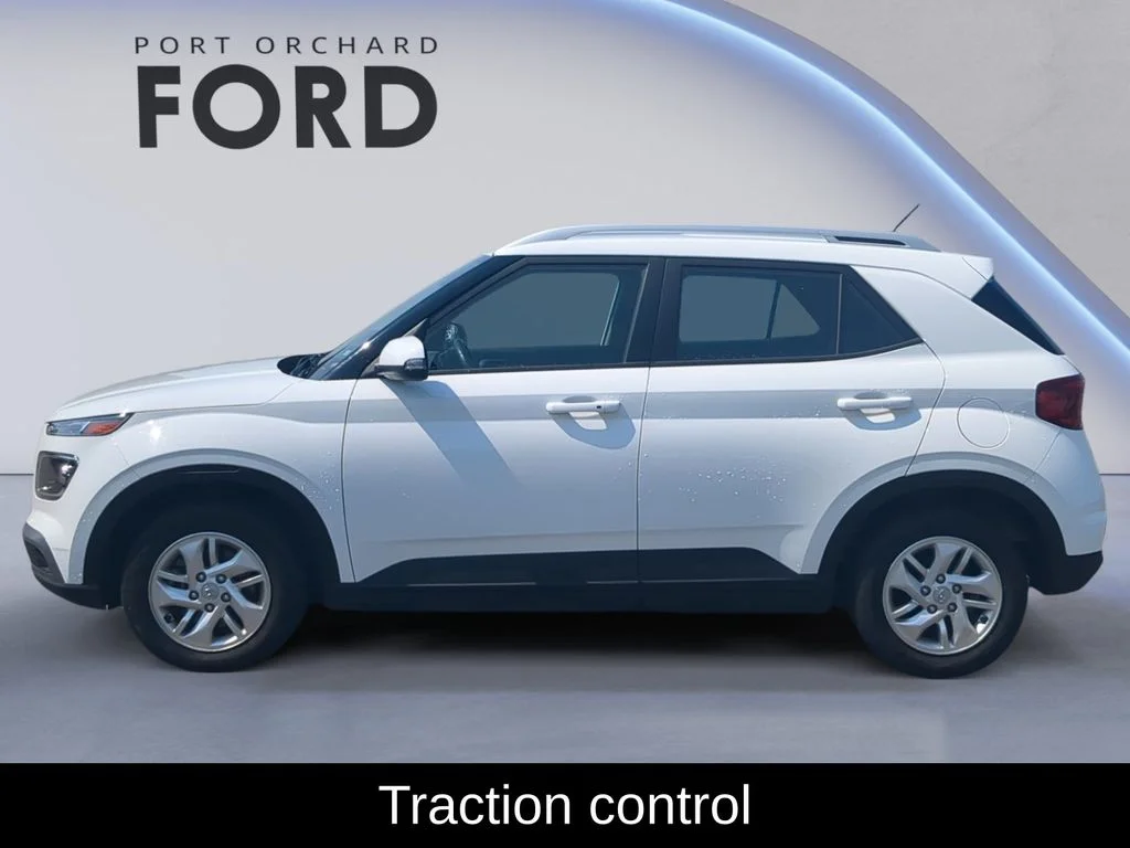 Used 2023 White Hyundai SEL image 3