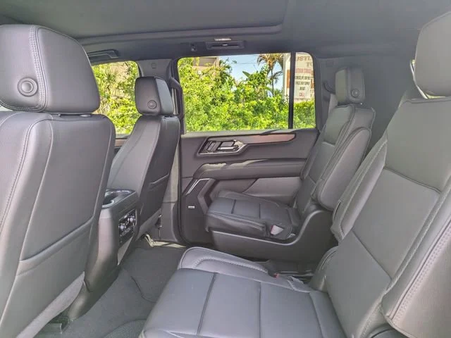 2026 GMC Yukon XL Denali - Photo 15
