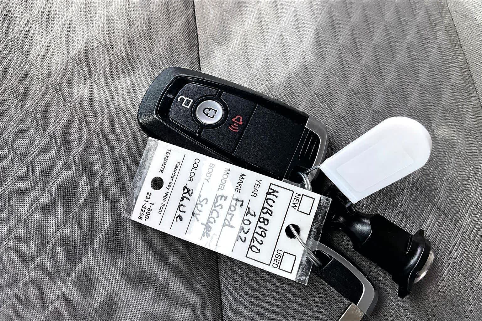 Used 2022 Stone Blue Metallic Ford SE image 15