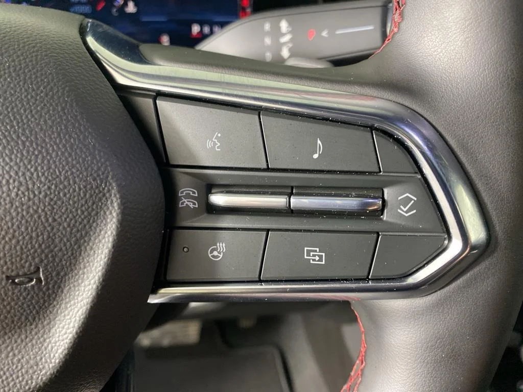 Used 2025 Ash Chevrolet RST image 16