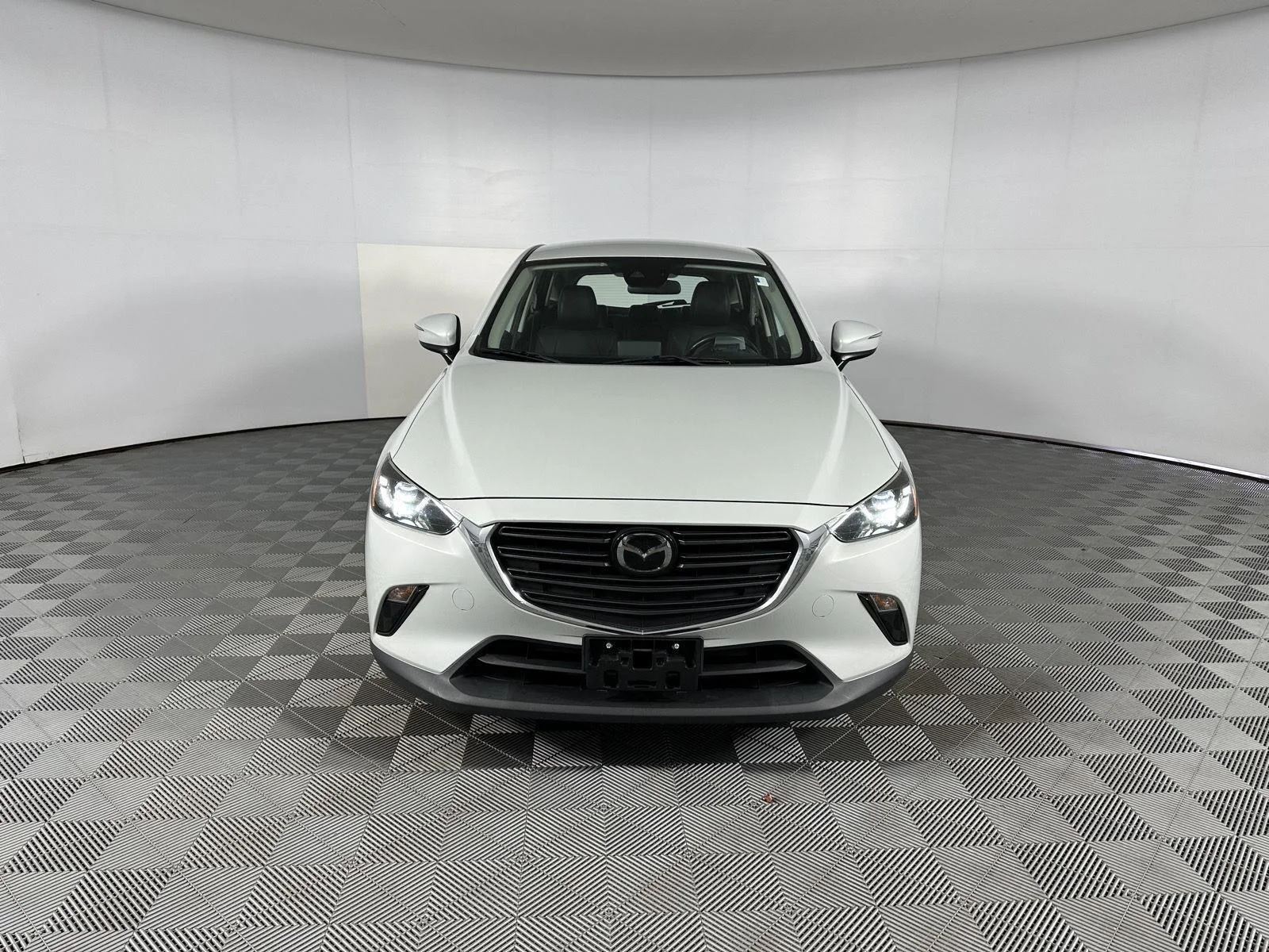 Used 2019 Ceramic Metallic Mazda Touring image 3