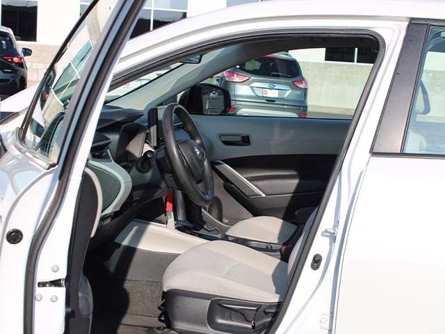 Used 2024 Pearl Toyota L image 12
