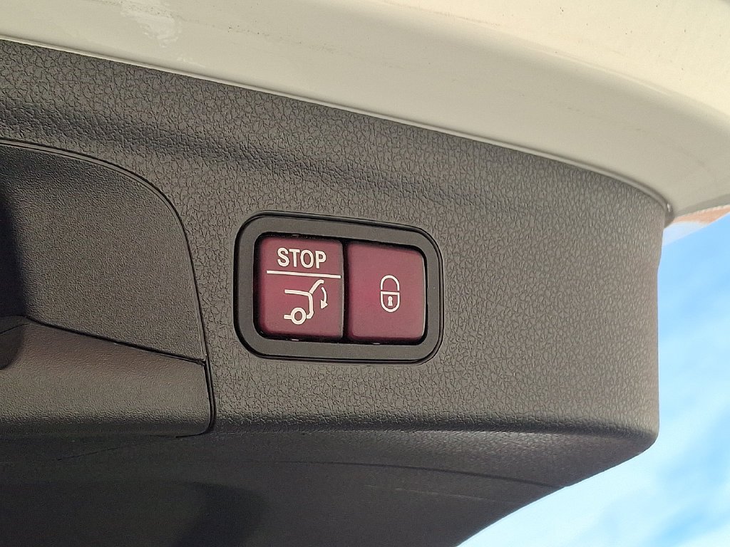 Used 2020 Polar White Mercedes-Benz GLE 350 image 30